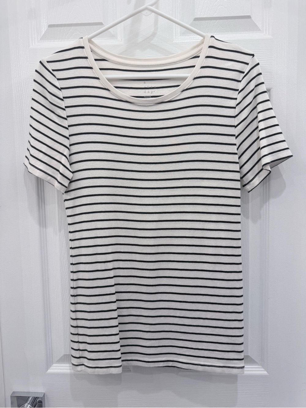 Women’s a new day White and Black Striped Short-Sleeve Tee